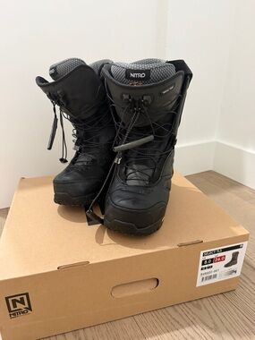 Men’s Black Athletic Snowboard Boots - Select TLS